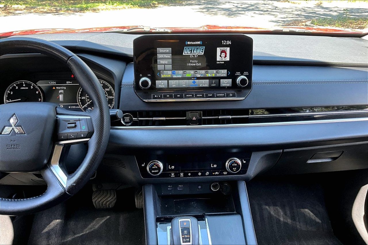 Used 2022 Mitsubishi Outlander SE AWD/4WD image 9