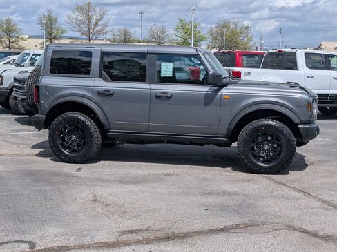 New 2026 Ford Bronco Badlands AWD/4WD image 3
