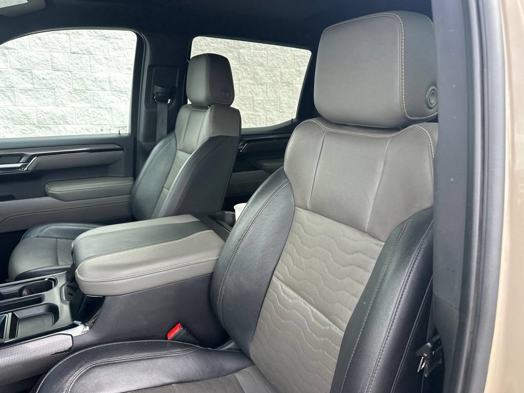 Used 2023 Chevrolet Silverado 1500 ZR2 w/ Technology Package AWD/4WD image 13