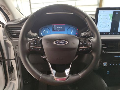 Used 2023 Ford Escape Platinum w/ Premium Technology Package AWD/4WD image 5