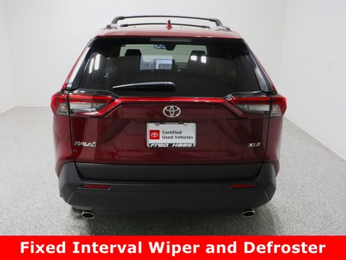Used 2023 Toyota RAV4 XLE Premium image 8