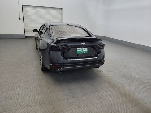Used 2019 Nissan Altima 2.5 SR w/ SR Premium Package AWD/4WD image 6