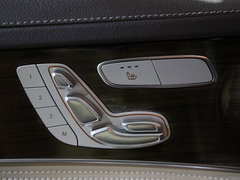 Used 2015 Mercedes-Benz C 300 4MATIC Sedan image 23