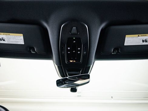 Used 2026 Porsche Cayenne E-Hybrid AWD/4WD image 19
