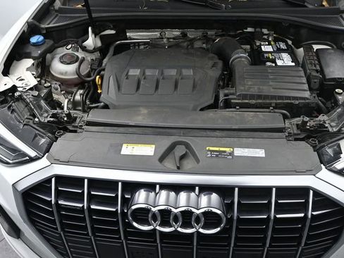Used 2022 Audi Q3 2.0T Premium Plus w/ Premium Plus Package image 17