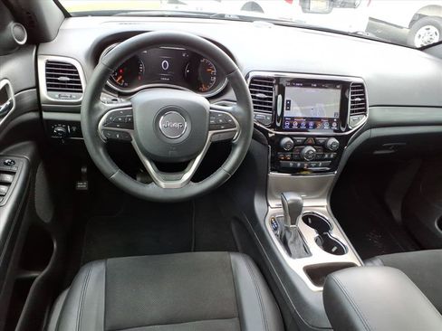 Used 2021 Jeep Grand Cherokee Laredo X AWD/4WD image 11