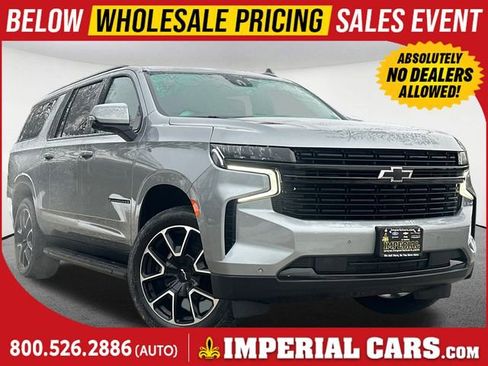 Used 2024 Chevrolet Suburban RST w/ Luxury Package image 1