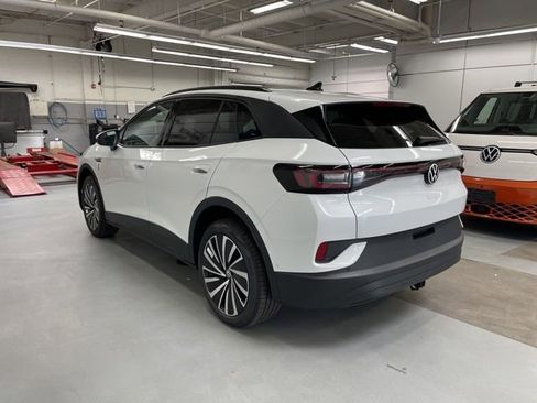 New 2025 Volkswagen ID.4 Pro image 2