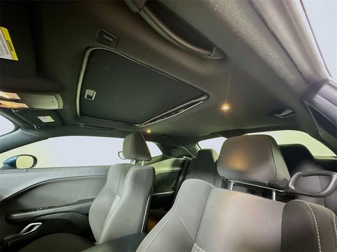 Used 2021 Dodge Challenger R/T w/ T/A Package image 13