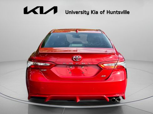 Used 2019 Toyota Camry SE FWD image 7