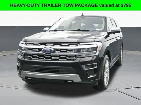 Used 2022 Ford Expedition Platinum image 2