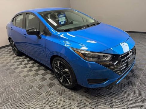 Used 2024 Nissan Versa SR FWD image 2