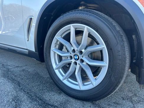 Used 2023 BMW X5 xDrive40i w/ Premium Package image 12