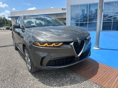 Used 2024 Alfa Romeo Tonale Ti AWD/4WD image 2