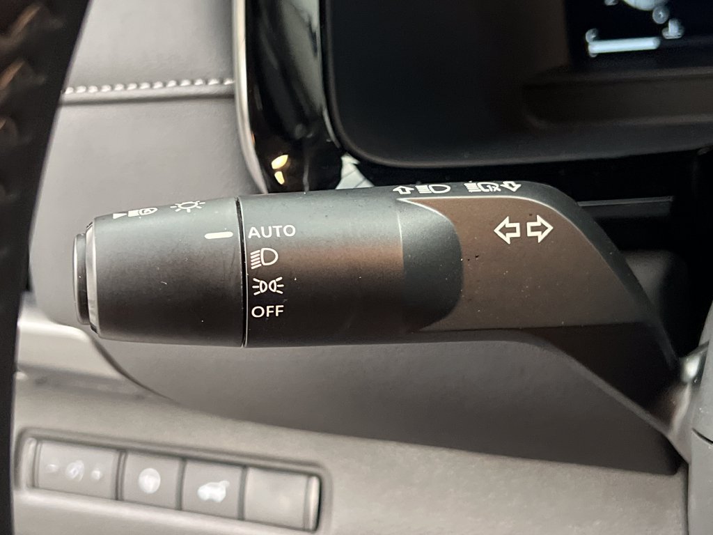 Used 2026 Nissan Pathfinder SL FWD image 56