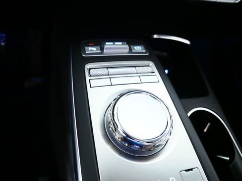 Used 2023 Genesis GV70 2.5T w/ Select Package AWD/4WD image 29