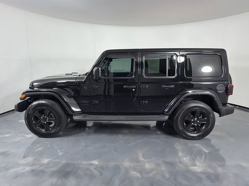 Used 2021 Jeep Wrangler Unlimited Sahara AWD/4WD image 9