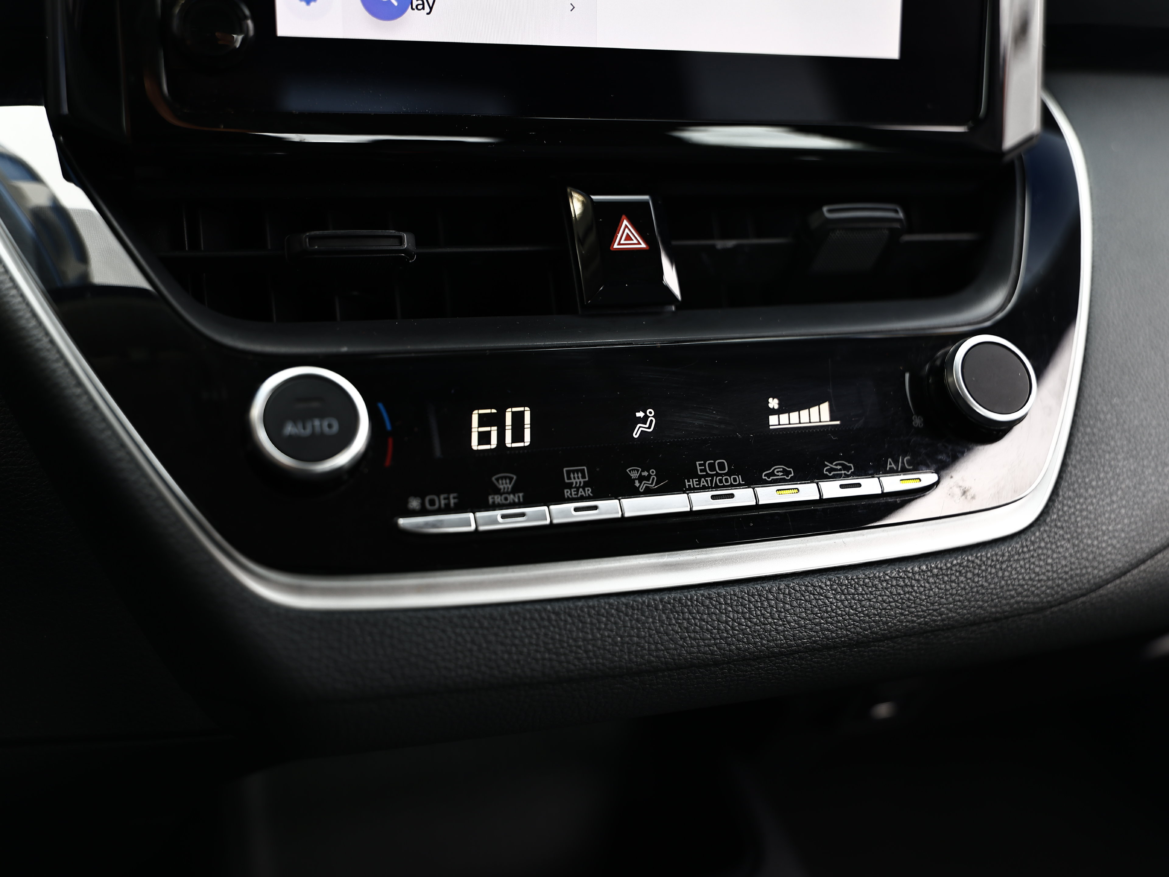 Used 2025 Toyota Corolla LE FWD image 36