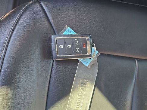 Used 2023 Jeep Grand Cherokee Limited image 30