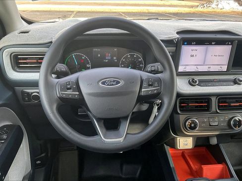 Used 2024 Ford Maverick XLT image 5