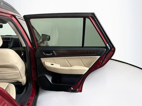 Used 2019 Subaru Outback 3.6R Limited w/ Popular Package #2 image 31