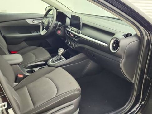 Used 2024 Kia Forte LXS FWD image 20