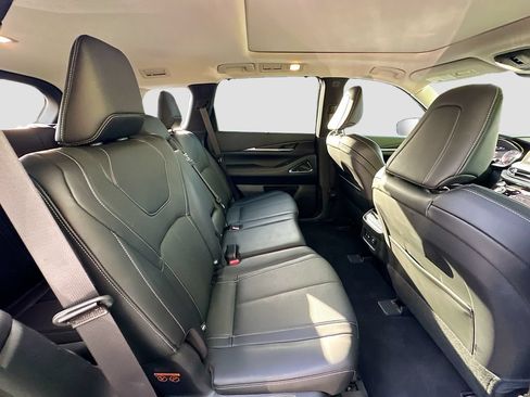 Used 2022 INFINITI QX60 Sensory w/ Cargo Package AWD/4WD image 30