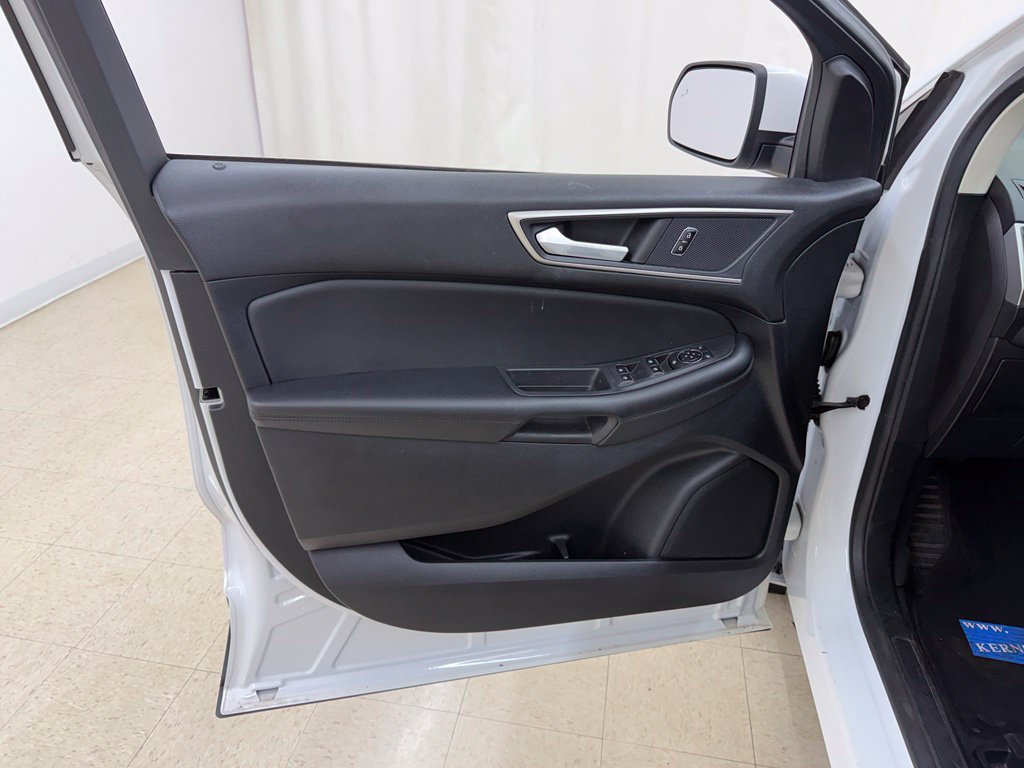 Used 2023 Ford Edge SEL AWD/4WD image 17