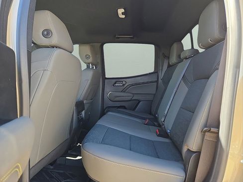 Used 2024 Chevrolet Colorado ZR2 w/ Technology Package image 14