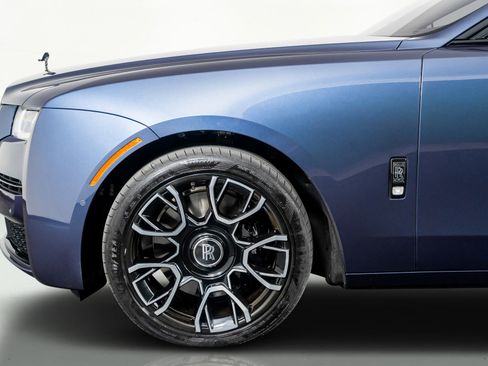 Used 2024 Rolls-Royce Ghost Black Badge w/ Black Badge Ghost Package image 17