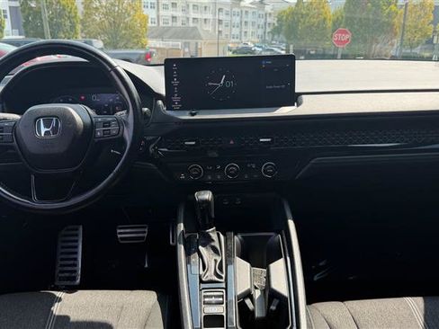 Used 2023 Honda Accord Sport Hybrid image 23