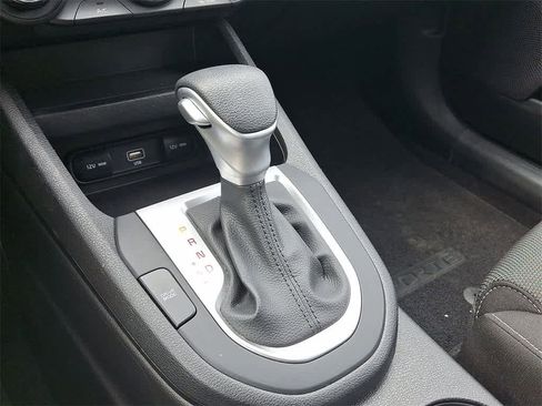 Used 2023 Kia Forte LXS w/ LXS Technology Package image 12