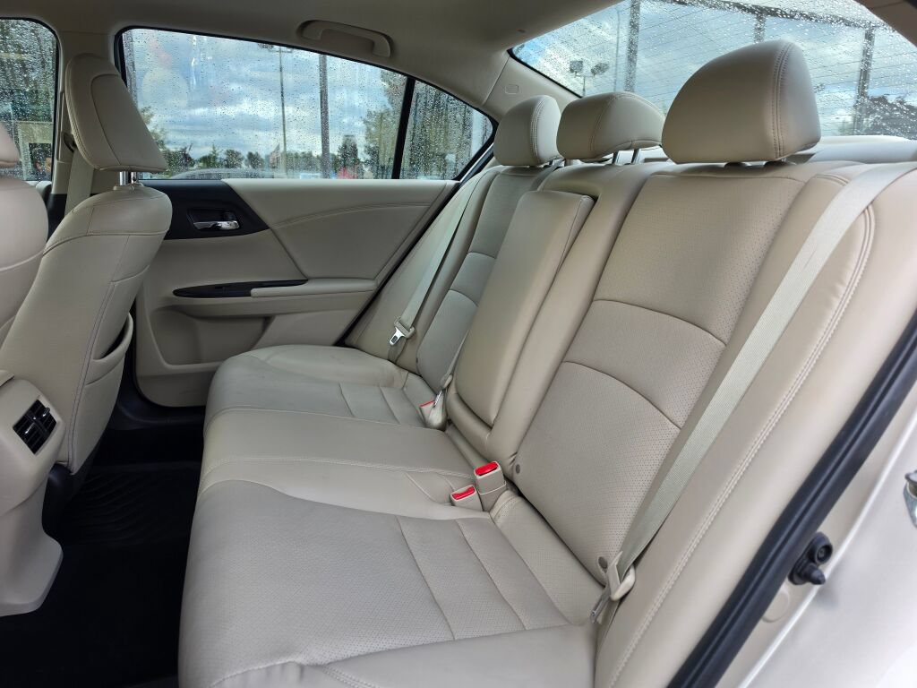 Used 2017 Honda Accord EX-L image 17