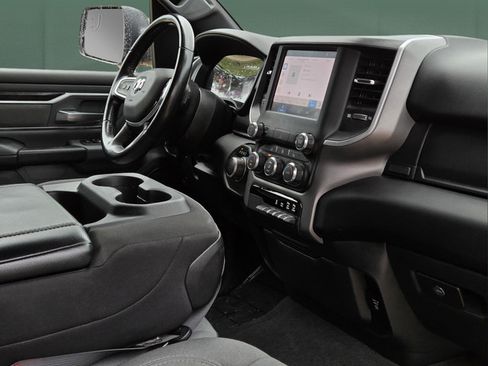 Used 2022 RAM 1500 Big Horn AWD/4WD image 32