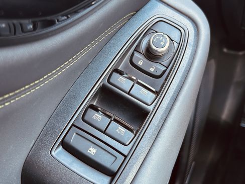 Certified 2025 Subaru Outback Onyx Edition XT w/ Popular Package #2 image 17