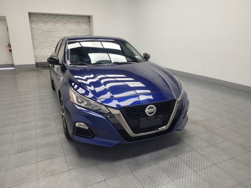 Used 2022 Nissan Altima 2.5 SR FWD image 14