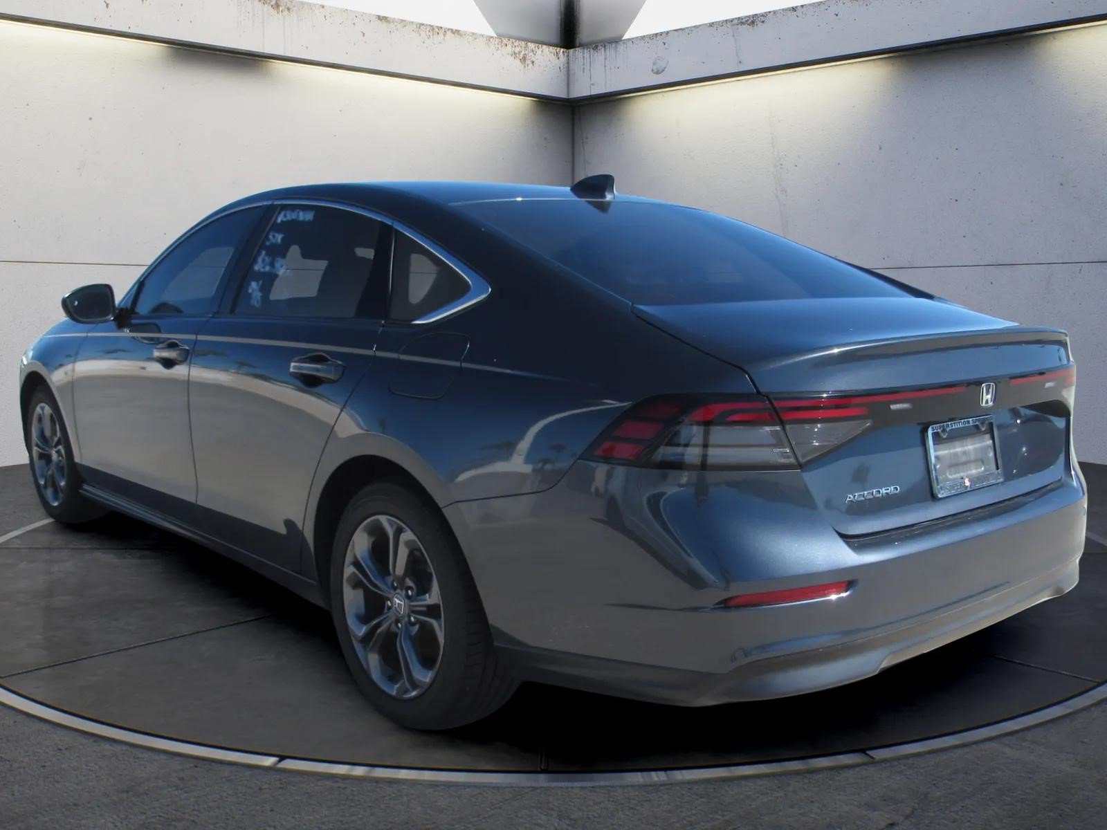 Used 2023 Honda Accord EX image 4