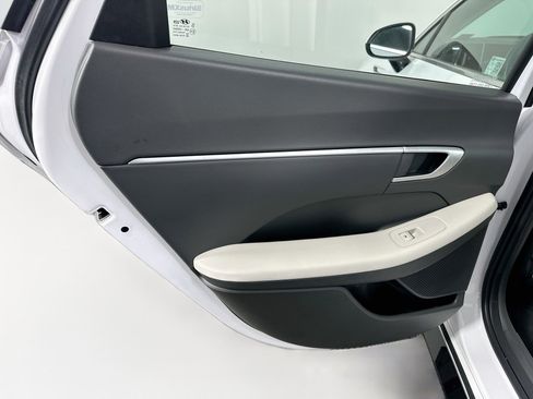 Used 2025 Hyundai Sonata SEL FWD image 27