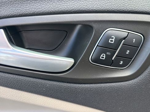 Used 2019 Ford Escape Titanium AWD/4WD image 26