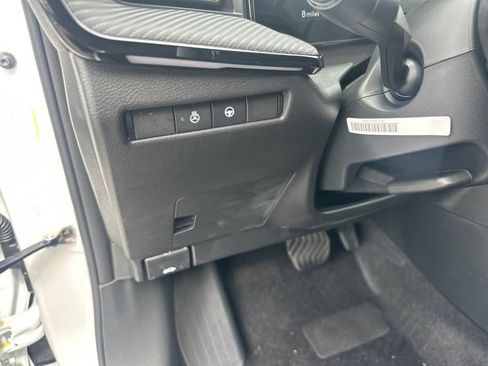 New 2025 Nissan Kicks SR w/ SR Premium Package image 12