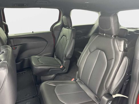 New 2026 Chrysler Pacifica Select FWD image 29