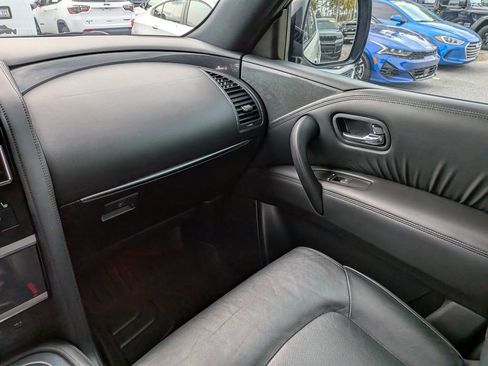 Used 2022 Nissan Armada SL w/ Midnight Edition Package image 18