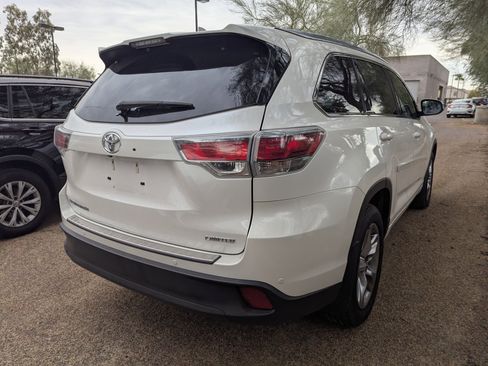 Used 2015 Toyota Highlander Limited image 3
