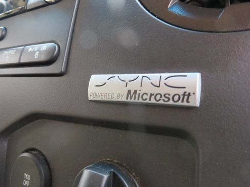 Used 2014 Ford E-250 and Econoline 250 w/ Premium Van Group image 18