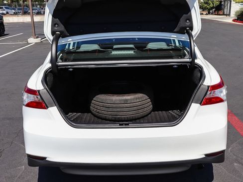 Used 2020 Toyota Camry LE FWD image 32