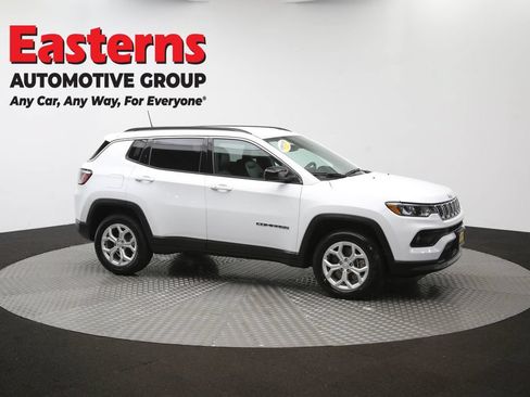 Used 2024 Jeep Compass Latitude AWD/4WD image 45
