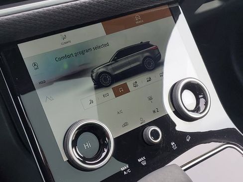 Used 2021 Land Rover Range Rover Velar R-Dynamic S image 19