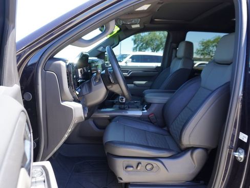 Used 2024 Chevrolet Silverado 1500 ZR2 image 5