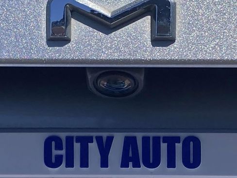 Used 2022 Toyota Camry SE image 12