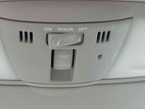 Used 2012 INFINITI QX56 4WD w/ Theater Pkg image 32
